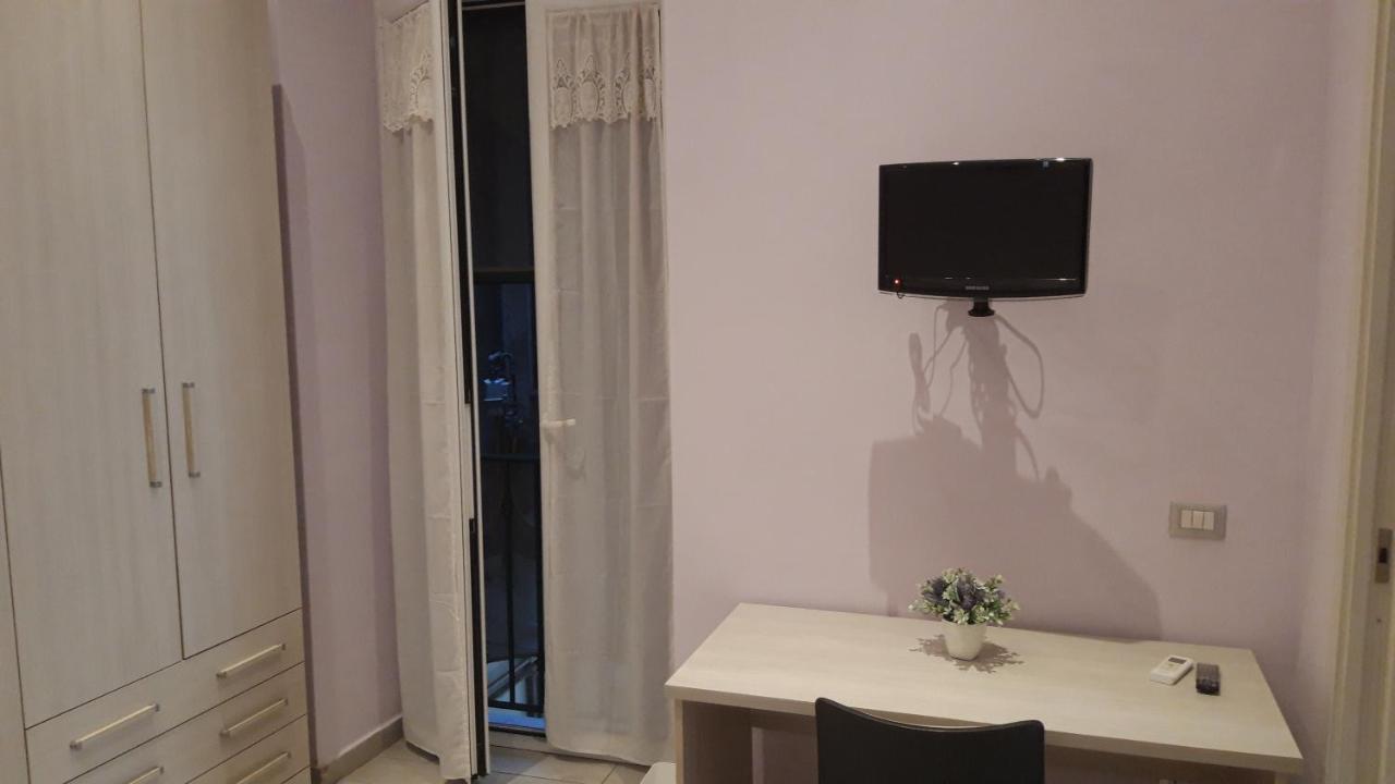 La Dimora Di Dora Apartment Napoli Bagian luar foto