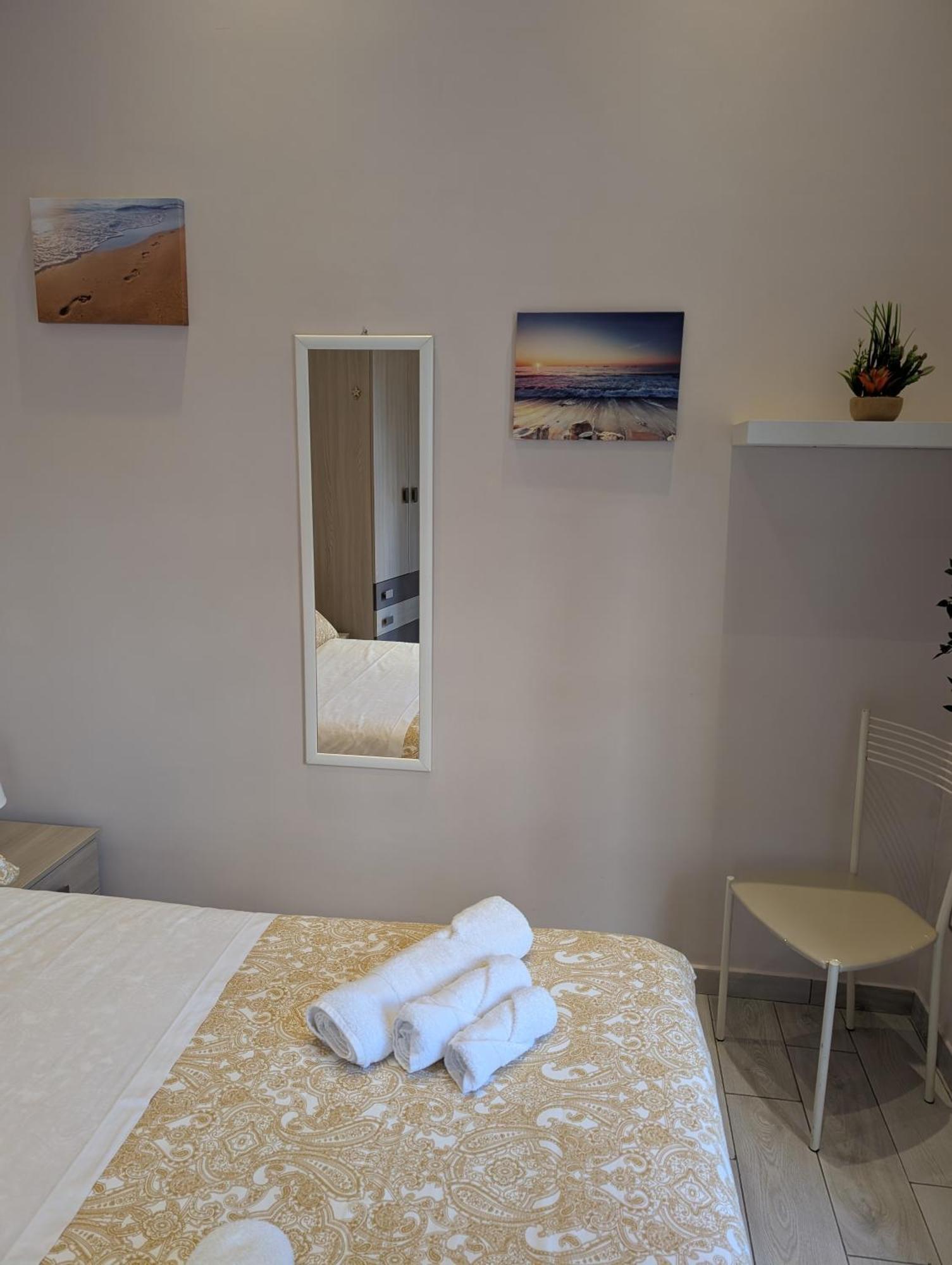 La Dimora Di Dora Apartment Napoli Ruang foto